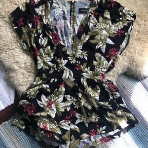 Minkpink romper WITH POCKETS!!!